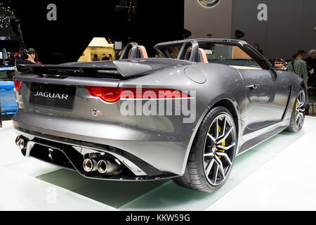 Genf, Schweiz - 1. MÄRZ 2016: Neue 2017 Jaguar F-Type SVR Convertible Sport Auto auf dem 86. Internationalen Automobilsalon in Genf präsentiert in Palexp Stockfoto