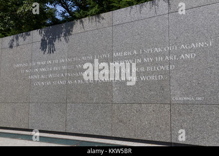 Martin Luther King Jr Zitat auf der Inschriftenwand, Martin Luther King Jr. Memorial, Washington DC, USA. Stockfoto