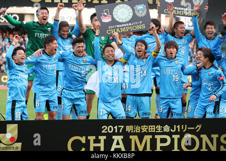 Kawasaki Todoroki Stadium, Kanagawa, Japan. Dezember 2017. Kawasaki Frontale Team Gruppe, 2017 J1 League Spiel zwischen Kawasaki Frontale 5-0 Omiya Ardija im Kawasaki Todoroki Stadium, Kanagawa, Japan. Quelle: YUTAKA/AFLO SPORT/Alamy Live News Stockfoto
