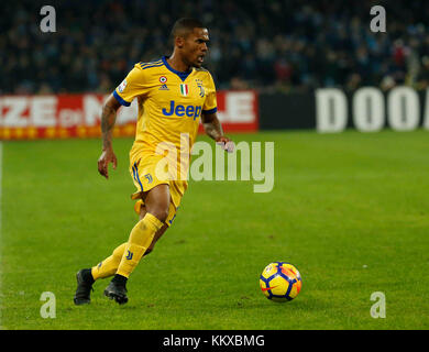 Neapel, Italien. 01 Dez, 2017. Douglas costa während der italienischen Serie A Fußball Spiel, zwischen SSC Napoli und FC Juventus im Stadio San Paolo in Neapel, Italien, 01. Dezember 2017 Quelle: agnfoto/alamy leben Nachrichten Stockfoto