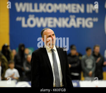 Karlsruhe, Deutschland. Dezember 2017. Coach Michael Mai (PSK) . GES/ Basketball/ ProA: PSK Lions - Baskets Paderborn 02.12.2017 -- Nutzung weltweit Credit: dpa/Alamy Live News Stockfoto