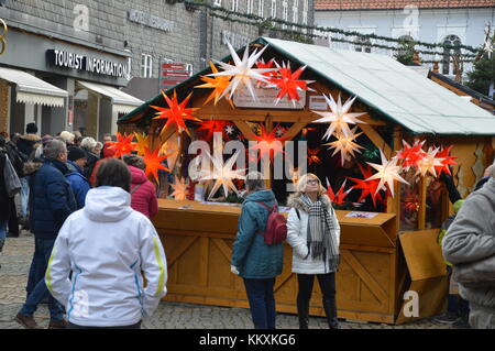 Goslar, Deutschland. 2. Dezember 2017. Der traditionelle Weihnachtsmarkt in Goslar, Deutschland Credit: markku Rainer peltonen/alamy leben Nachrichten Stockfoto