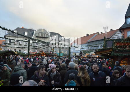 Goslar, Deutschland. 2. Dezember 2017. Der traditionelle Weihnachtsmarkt in Goslar, Deutschland Credit: markku Rainer peltonen/alamy leben Nachrichten Stockfoto