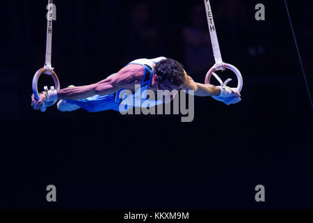 Ludwigsburg, Deutschland. Dezember 2017. Davtyan Vahagn vom KTV Straubenhardt im Einsatz beim Ringfinale der Deutschen Turnliga in Ludwigsburg, 2. Dezember 2017. Deniz Calagan/dpa/Alamy Live News Stockfoto