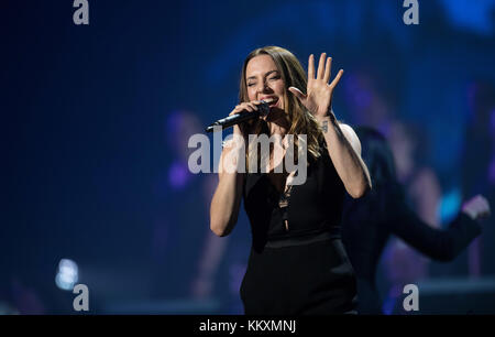 Hamburg, Deutschland. Dezember 2017. Die britische Sängerin Melanie Chisholm trat am 1. Dezember 2017 in der Barclaycard Arena in Hamburg auf. Darlegung: Daniel Reinhardt/dpa/Alamy Live News Stockfoto