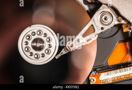 Schließen Sie die Festplatte im Inneren. Stockfoto