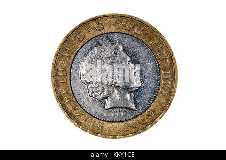 Die Kopfseite einer zwei-Pfund-Münze mit dem Kopf von Königin Elizabeth, auf weißem Hintergrund Stockfoto