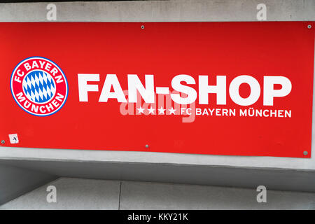 Zeichen des fc bayern münchen Fan Shop Stockfoto