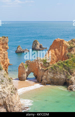 Portugal - Algarve - Felsen von Praia dos Tres Irmaos - Europa Stockfoto