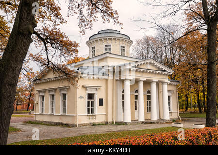 Herrenhaus von Leutnant strukov. ein architektonisches Monument des 19. Jahrhunderts. Stockfoto