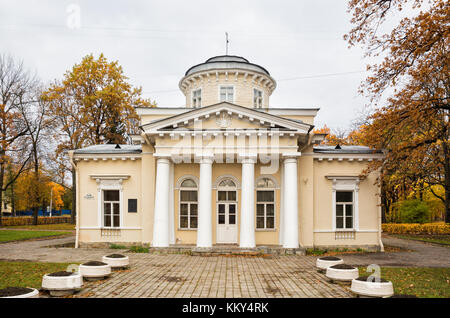 Herrenhaus von Leutnant strukov. ein architektonisches Monument des 19. Jahrhunderts. Stockfoto