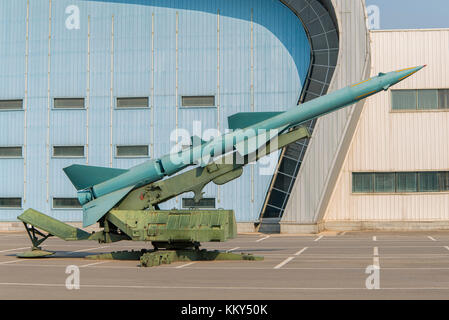 S-75 Dwina bei Aviation Museum in Peking, China Stockfoto