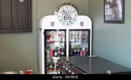 Williams, Arizona, USA, Juni 23,2013: Twisters Soda Fountain, ein im Stil der 50er soda fountain auf der Route 66. Stockfoto