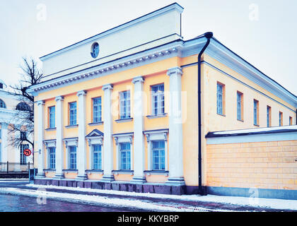 Universität Helsinki Senate Platz im Zentrum von Helsinki, Finnland im Winter. Stockfoto