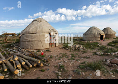 Jurten in der Nähe des Issyk Kul in Kirgisistan. Stockfoto