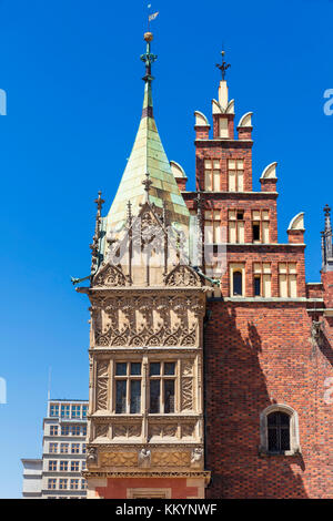 Sehenswürdigkeiten in Polen. Breslauer Altstadt mit gotischen Rathaus entfernt. Stockfoto