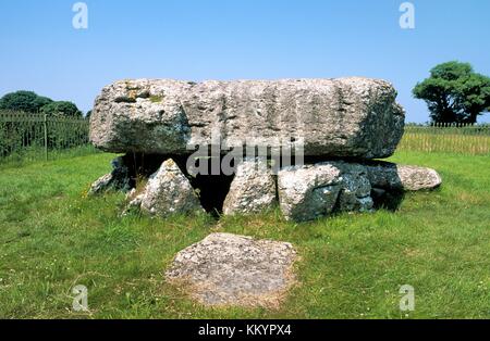 Lligwy prähistorische Großsteingräber neolithische Grabkammer. Anglesey, Wales, Großbritannien Stockfoto