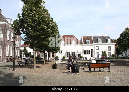 Malerische Vischmarkt Square, Innere Stadt Harderwijk, Niederlande Stockfoto