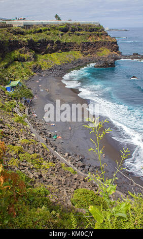 Playa el Bollullo, beliebten schwarzen Sandstrand von El Rincon, Puerto de la Cruz, Teneriffa, Kanarische Inseln, Spanien Stockfoto