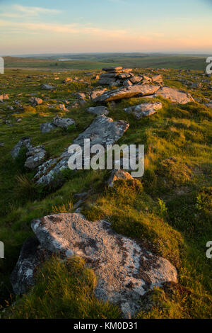 Sonnenuntergang über kilmar Tor auf Bodmin Moor Stockfoto