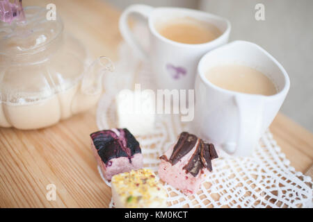 Bunte Bonbons, Marshmallows handgefertigte Stockfoto