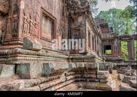 Ruinen, die nach Angkor Wat, Siem Reap, Kambodscha, Angkor Wat ist ein Tempel aus dem 12. Jahrhundert und einer weltberühmten UNESCO-Weltkulturerbe. Stockfoto