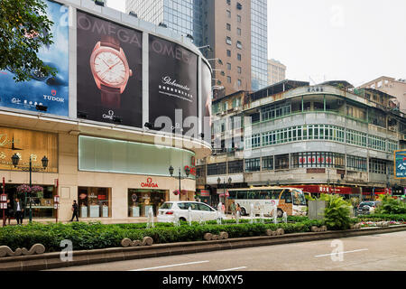 Macao, China - 8. März 2016: Menschen und Innenstadt der Stadt Zentrum in Macau, China. Stockfoto