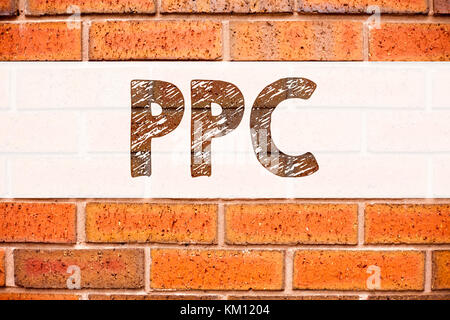 Konzeptionelle Ansage Bildunterschrift Inspiration zeigen ppc - Pay per Klick. Business Konzept für internet seo Geld auf alten Ziegel Hintergrund Stockfoto