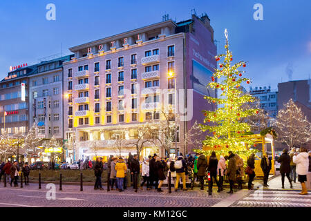 weihnachtsmarkt, Wenzelsplatz, Altstadt, Prag, Tschechische Republik Stockfoto