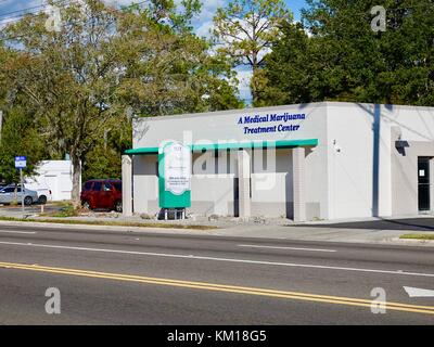 USA, Florida, Gainesville. Ein medizinisches Marihuana Treatment Center Stockfoto