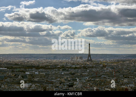 Blick über Paris von der Basilika des Heiligen Herzen von Paris. Stockfoto