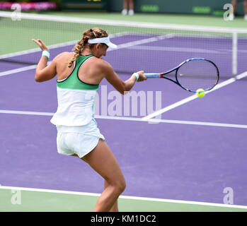 KEY BISCAYNE, FL - MÄRZ 27: Victoria Azarenka während Tag 7 der Miami Open präsentiert von Itau im Crandon Park Tennis Center am 27. März 2016 in Key Biscayne, Florida Menschen: Victoria Azarenka Stockfoto