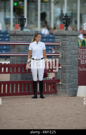 WELLINGTON, FL - FEBRUAR 08: Athina Onassis de Miranda nimmt am 8. Februar 20134 im Palm Beach International Equestrian Center am 370,000 Dollar FEI World Cup Qualifier Grand Prix Teil. Personen: Athina Onassis de Miranda Stockfoto