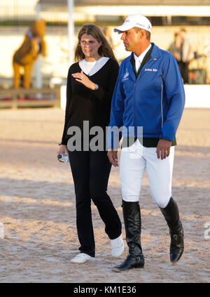 WELLINGTON, FL - MÄRZ 02: Athina Onassis Roussel Alvaro de Miranda Neto nimmt am 2. März 2014 am Winter Equestrian Festival im Palm Beach International Equestrian Centre in Wellington, Florida, Teil. Personen: Athina Onassis Roussel Alvaro de Miranda Neto Stockfoto