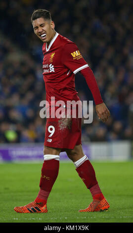 Roberto Firmino von Liverpool Grimassen in den Schmerz während der Premier League Match zwischen Brighton und Hove Albion und Liverpool an der American Express Community Stadion in Brighton und Hove. 02 Dez 2017 *** EDITORIAL NUR VERWENDEN *** FA Premier League und der Football League Bilder unterliegen dem DataCo Lizenz siehe Www.football-dataco.com