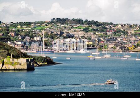 Kinsale Hafen in County Cork, Irland. Sommer. Ort der Schlacht von Kinsale. Stockfoto