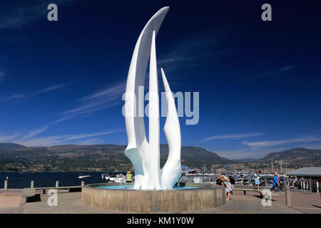 Der Geist der Segel Skulptur, City Park, Kelowna, Okanagan Lake, British Columbia, Kanada. Stockfoto