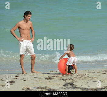 MIAMI, FL - 15. SEPTEMBER: BEST of Kardashians am 15. September 2012 in Miami, Florida. Leute: Scott Disick Mason Disick Stockfoto