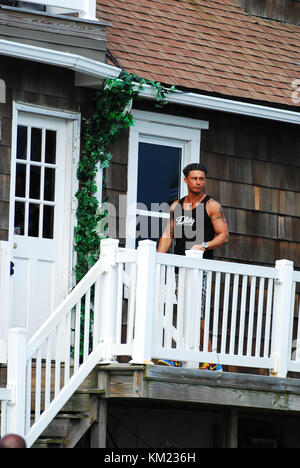 SEASIDE HEIGHTS, NJ - 15. JULI: Paul Delvecchio filmt am 15. Juli 2011 in Seaside Heights, New Jersey. Leute: Paul Delvecchio Stockfoto