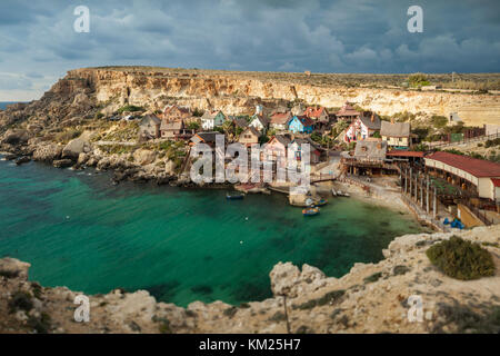 Popeye Village an der Küste von Malta. Stockfoto