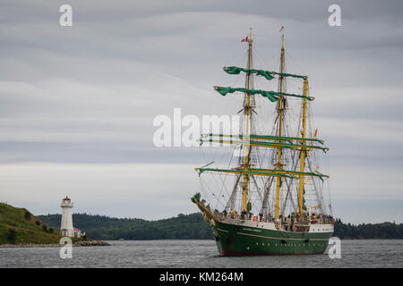 Barke Alexander von Humboldt 2 fährt in den Hafen von Halifax ein. Stockfoto