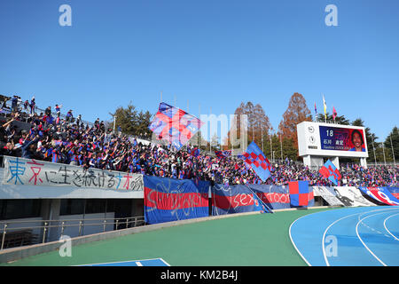 Komazawa Olympic Park General Sports Ground, Tokio, Japan. Dezember 2017. FC Tokio Fans, 3. DEZEMBER 2017 - Fußball/Fußball : 2017 J3 League Spiel zwischen FC Tokio U-23 2-1 Cerezo Osaka U-23 im Komazawa Olympic Park General Sports Ground, Tokio, Japan. Quelle: YUTAKA/AFLO SPORT/Alamy Live News Stockfoto