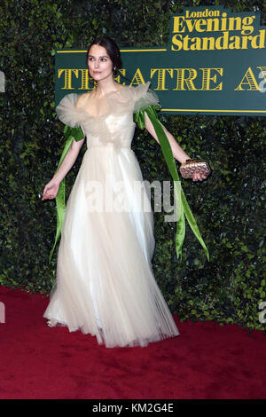 London, Großbritannien. 3. Dezember, 2017. Keira Knightley, London Evening Standard Theater Awards, das Theatre Royal Drury Lane, London, Großbritannien. 03 Dez, 2017. Foto von Richard Goldschmidt Credit: Rich Gold/Alamy leben Nachrichten Stockfoto