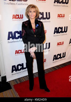 Beverly Hills, USA. 03 Dez, 2017. BEVERLY HILLS, Ca - 03. Dezember: Schauspielerin Jane Fonda besucht ACLU SoCal Hosts jährliche Bill of Rights Abendessen im Beverly Wilshire Hotel Vier Jahreszeiten am 3. Dezember in Beverly Hills, Kalifornien 2017. (Bild: Barry King/Alamy leben Nachrichten Stockfoto