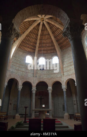 Die frühen romanischen mit byzantinischen Einflüsse 5. bis 6. Jahrhundert Chiesa di San Michele Arcangelo (Tempel von Sant'Angelo) in Perugia, Umbrien, Italien. 30 Au Stockfoto