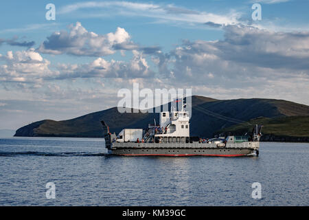 Fähre Insel Olchon im Baikalsee zu erreichen. Stockfoto