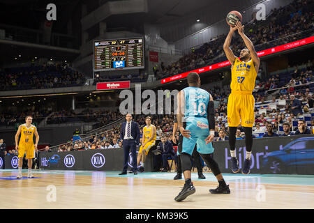 Madrid, Spanien. Dezember 2017. Sadiel Rojas (rechts) beim UCAM Murcia Sieg über Movistar Estudiantes (79 -91) in der Liga Endesa regulären Saison Spiel (Tag 10) in Madrid im Wizink Center gefeiert. Dezember 2017. Kredit: Juan Carlos García Mate/Pacific Press/Alamy Live News Stockfoto