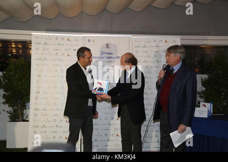 Neapel, Italien. 30 Nov, 2017. 2. Ausgabe des Neapel-Preis für Telethon 2017 Credit: Mario occhiobuono/Pacific Press/alamy leben Nachrichten Stockfoto