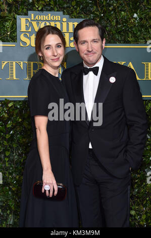 Bertie Carvel und Sally Scott an der Evening Standard Theater Awards, im Theatre Royal in London. PRESS ASSOCIATION Foto. Bild Datum: Sonntag, Dezember 3rd, 2016. Photo Credit: Matt Crossick/PA-Kabel. Stockfoto