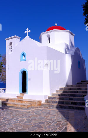 Schöne orthodoxe Kirche in Kira Panagia Strand Stockfoto